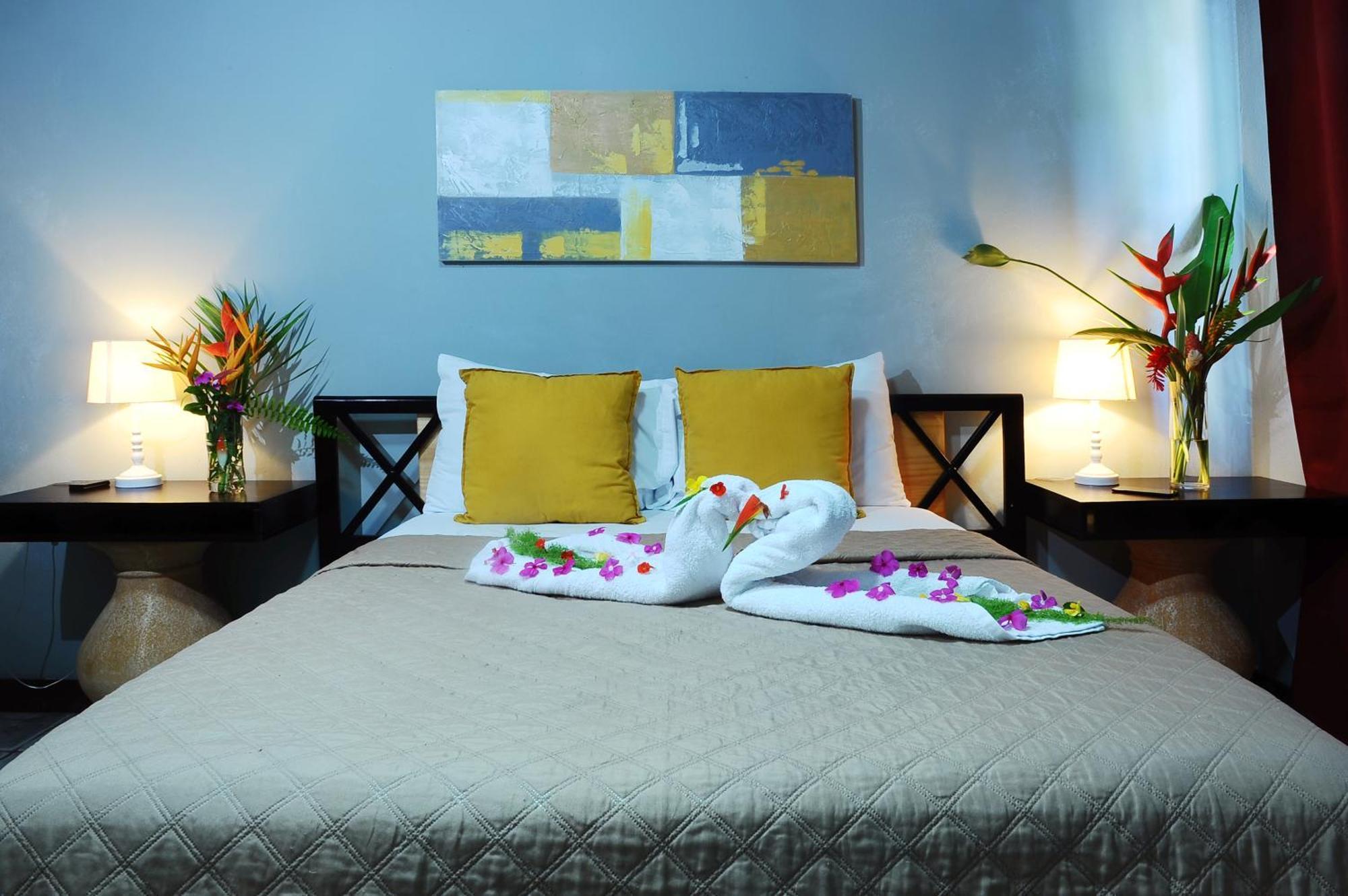 Private Fully Furnished Home At Wide Mouth Frog Hostel Quepos Exterior foto