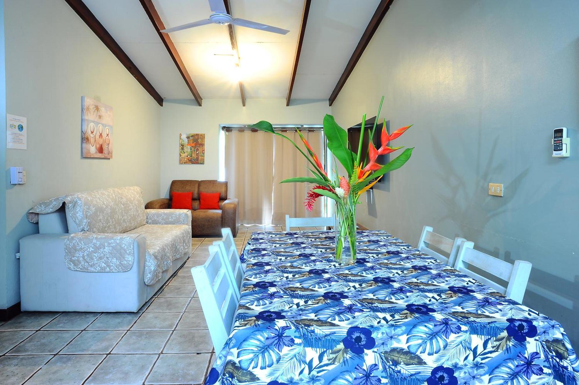 Private Fully Furnished Home At Wide Mouth Frog Hostel Quepos Exterior foto